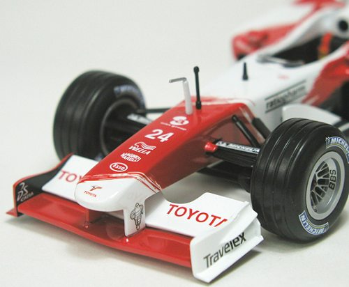 Toyota TF102 Revell 1/24